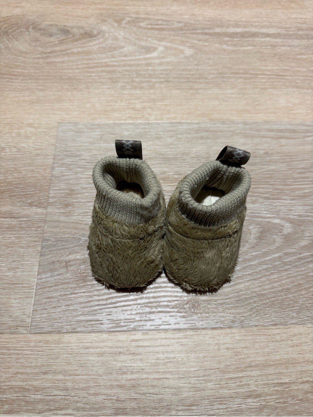 UGG Baby Nesti Fleece Crib Boots